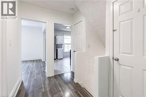 22 Myrtle Avenue, Hamilton, ON - Indoor Photo Showing Other Room