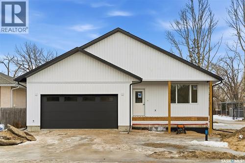 25 7Th Avenue, Lumsden, SK - Outdoor