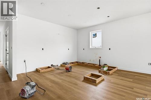 25 7Th Avenue, Lumsden, SK - Indoor