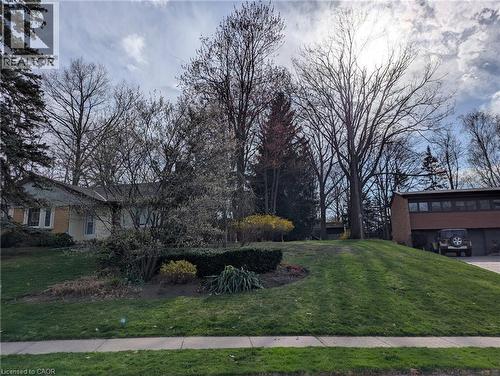 18 Parkwood Drive, Cambridge, ON 