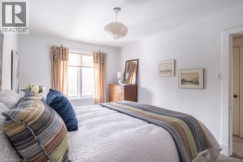131 Barclay Street, Hamilton, ON - Indoor Photo Showing Bedroom