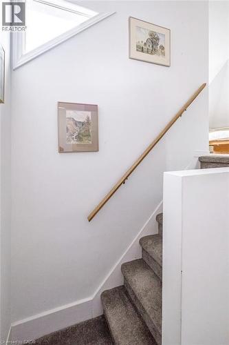 131 Barclay Street, Hamilton, ON - Indoor Photo Showing Other Room