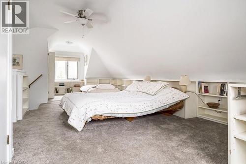 131 Barclay Street, Hamilton, ON - Indoor Photo Showing Bedroom
