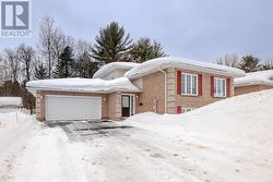 23 Queensgate BLVD Sault Ste. Marie, ON P6A 6Y6