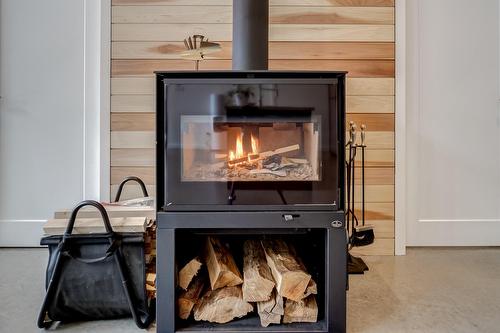 Autre - 615 Ch. David, Lac-Supérieur, QC - Indoor Photo Showing Other Room With Fireplace