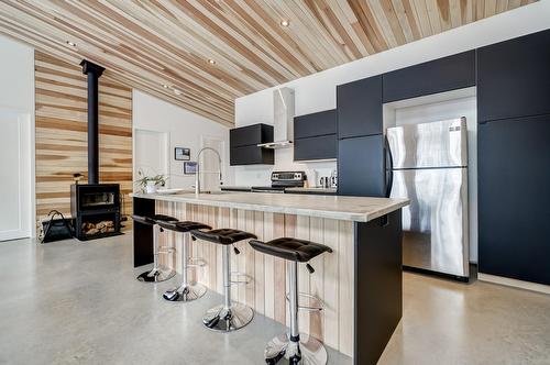 Cuisine - 615 Ch. David, Lac-Supérieur, QC - Indoor Photo Showing Kitchen