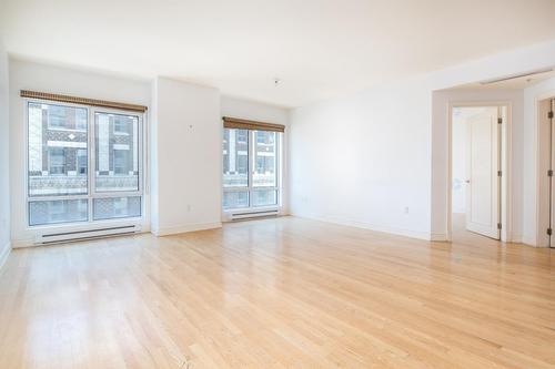 Salon - 908-2000 Rue Drummond, Montréal (Ville-Marie), QC - Indoor Photo Showing Other Room