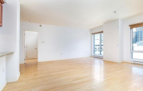 Salon - 908-2000 Rue Drummond, Montréal (Ville-Marie), QC - Indoor Photo Showing Other Room