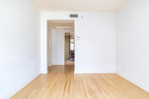 Chambre à coucher - 908-2000 Rue Drummond, Montréal (Ville-Marie), QC - Indoor Photo Showing Other Room