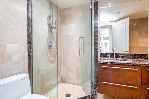 Salle de bains attenante à la CCP - 908-2000 Rue Drummond, Montréal (Ville-Marie), QC - Indoor Photo Showing Bathroom