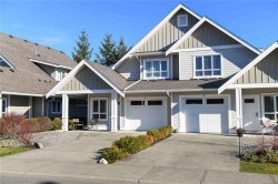 5-700 Lancaster Way  Comox, BC V9M 0B6