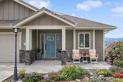 3938 Cimarron Drive  Kelowna, BC V1X 8E4