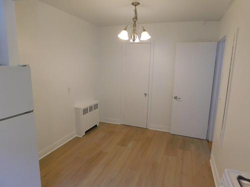 Dinette - 9-5985 Rue Souart, Montréal (Côte-Des-Neiges/Notre-Dame-De-Grâce), QC - Indoor Photo Showing Other Room