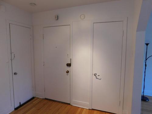 Hall - 9-5985 Rue Souart, Montréal (Côte-Des-Neiges/Notre-Dame-De-Grâce), QC - Indoor Photo Showing Other Room