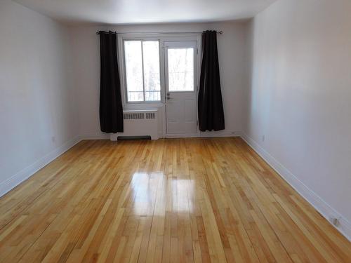 Living room - 9-5985 Rue Souart, Montréal (Côte-Des-Neiges/Notre-Dame-De-Grâce), QC - Indoor Photo Showing Other Room