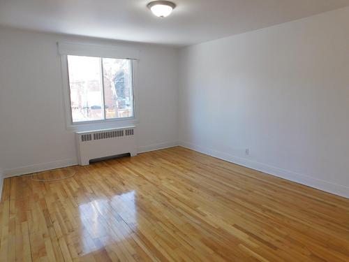 Primary bedroom - 9-5985 Rue Souart, Montréal (Côte-Des-Neiges/Notre-Dame-De-Grâce), QC - Indoor Photo Showing Other Room