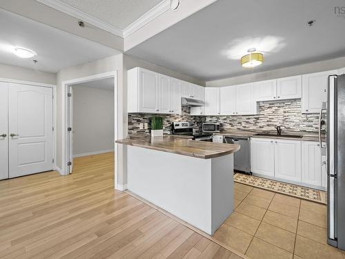106 78 Regency Park Drive, Clayton Park, NS 