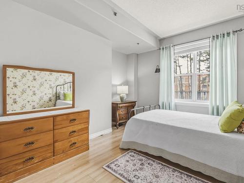 106 78 Regency Park Drive, Clayton Park, NS 