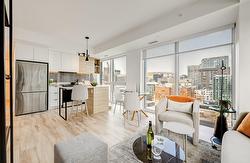 1907-1180 Rue De Bleury  Montréal (Ville-Marie), QC H3B 0H2