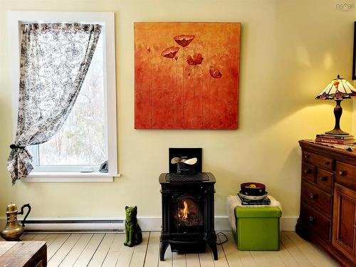 35 Mcdonald Road, White Point, NS 