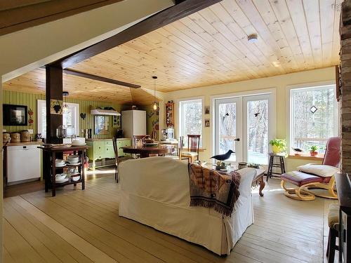 35 Mcdonald Road, White Point, NS 