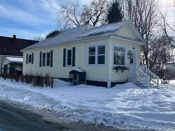 168 Henry ST  Fredericton, NB E3A 3J3