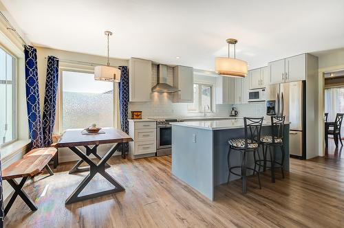 2069 Horizon Drive, West Kelowna, BC - Indoor Photo Showing Kitchen With Upgraded Kitchen