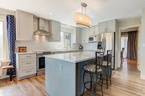 2069 Horizon Drive, West Kelowna, BC - Indoor Photo Showing Kitchen With Upgraded Kitchen