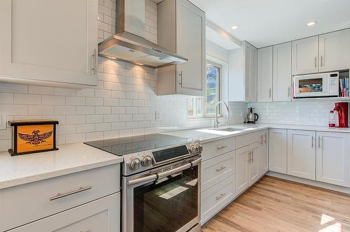 2069 Horizon Drive, West Kelowna, BC - Indoor Photo Showing Kitchen