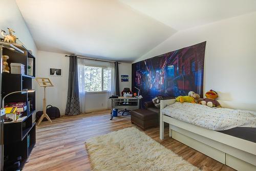 2069 Horizon Drive, West Kelowna, BC - Indoor Photo Showing Bedroom