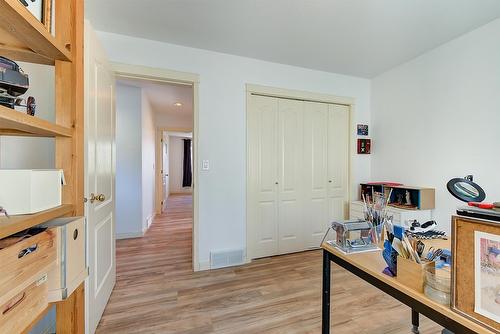 2069 Horizon Drive, West Kelowna, BC - Indoor Photo Showing Other Room