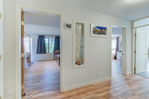2069 Horizon Drive, West Kelowna, BC - Indoor Photo Showing Other Room