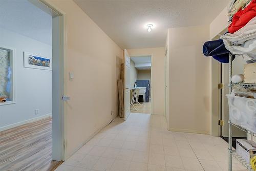 2069 Horizon Drive, West Kelowna, BC - Indoor Photo Showing Other Room