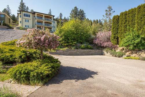 2069 Horizon Drive, West Kelowna, BC - Outdoor
