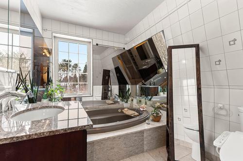 Salle de bains - 1357Z  - 1361Z Ch. St-Louis, Saint-Lazare, QC 