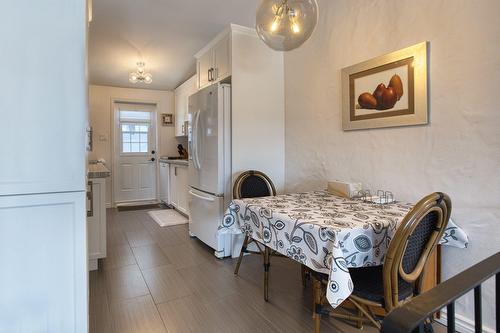 Dinette - 7-254 Rue Lesage, Sainte-Adèle, QC - Indoor Photo Showing Dining Room