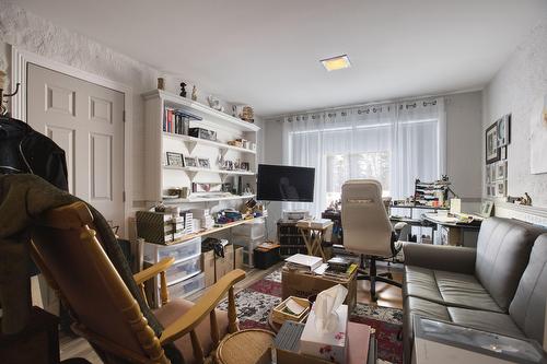 Office - 7-254 Rue Lesage, Sainte-Adèle, QC - Indoor