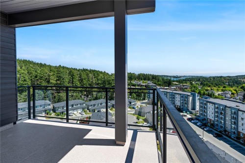101-2000 West Park Lane, View Royal, BC - Outdoor With View