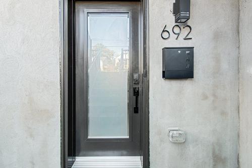 692 79e Avenue  Laval (Chomedey), QC H7V 3H9