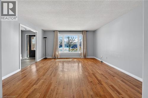 209 Ravenbury Drive, Hamilton, ON - Indoor Photo Showing Other Room