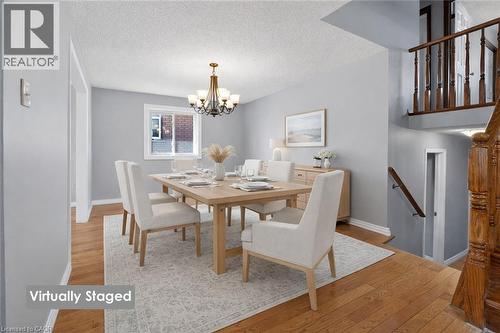 209 Ravenbury Drive, Hamilton, ON - Indoor Photo Showing Dining Room
