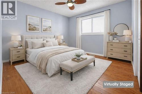 209 Ravenbury Drive, Hamilton, ON - Indoor Photo Showing Bedroom