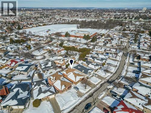 209 Ravenbury Drive, Hamilton, ON - Outdoor With View