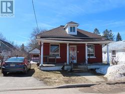 23 St Andrews TER Sault Ste Marie, ON P6B 1B2
