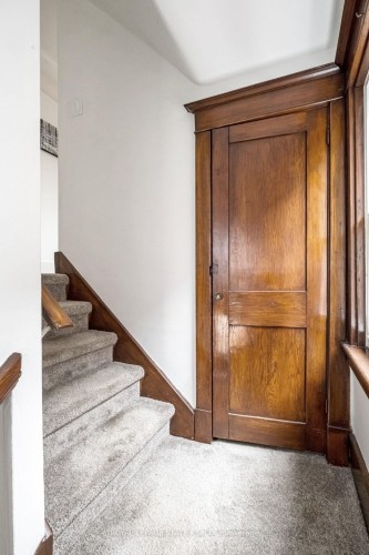 131 Barclay Street, Hamilton, ON - Indoor Photo Showing Other Room