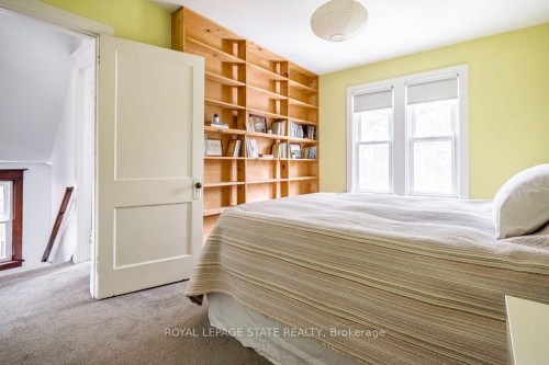 131 Barclay Street, Hamilton, ON - Indoor Photo Showing Bedroom