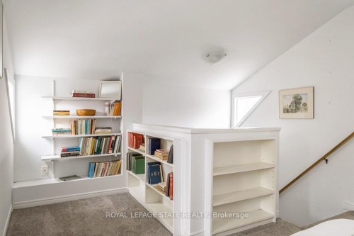 131 Barclay Street, Hamilton, ON - Indoor Photo Showing Other Room