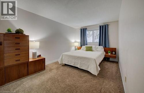 27 Erinbrook Drive, Kitchener, ON - Indoor Photo Showing Bedroom