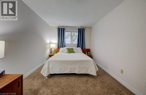 27 Erinbrook Drive, Kitchener, ON - Indoor Photo Showing Bedroom