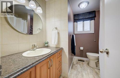 27 Erinbrook Drive, Kitchener, ON - Indoor Photo Showing Bathroom